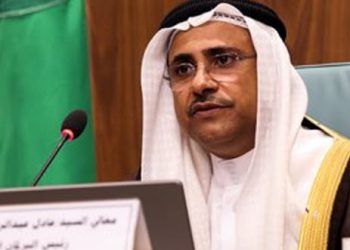 البرلمان العربي يدعو مجلس وزراء الصحة العرب لتوفير اللقاحات المعتمدة ضد كورونا