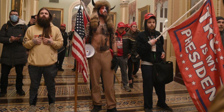 دراسة: أصحاب الأفكار المتطرفة لديهم قدرات عقلية أضعف