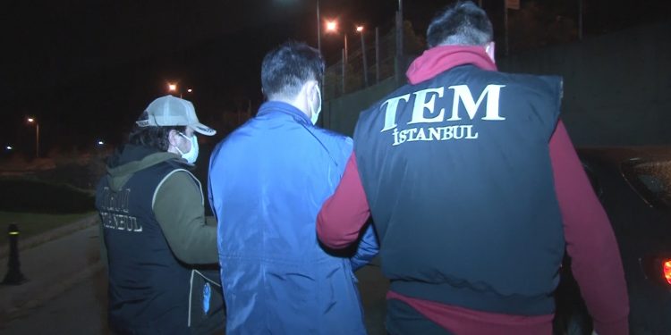 مقصلة تهمة “الانقلاب” تنزل على رأس 56 شخصًا جديدًا