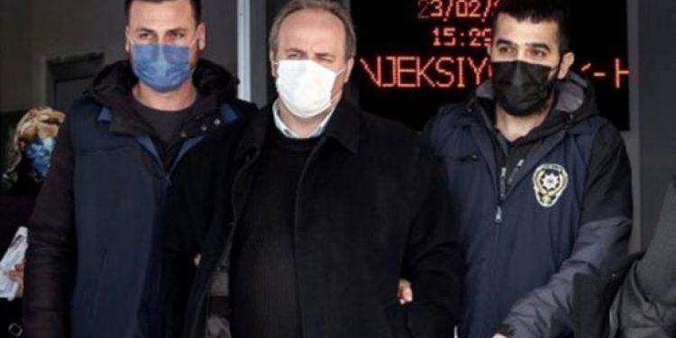 محام يواجه تهمة إهانة أردوغان بعد اتهامه بإهانة برلمانية بالحزب الحاكم