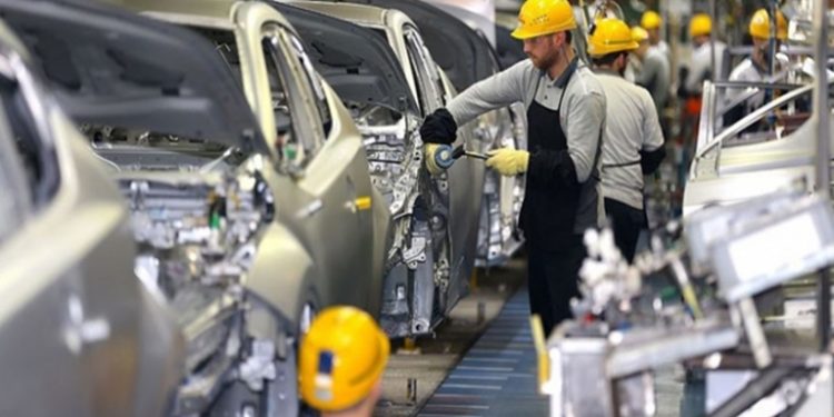 خسائر بقطاع توريد السيارات في تركيا