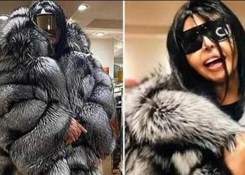 تركيا.. التضحية بـ55 ثعلبًا من أجل معطف فرو مغنية