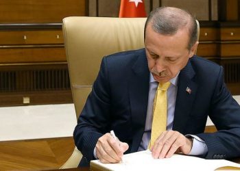 أردوغان يعين 11 رئيس جامعة رغم استمرار الاحتجاجات في بوغازيجي