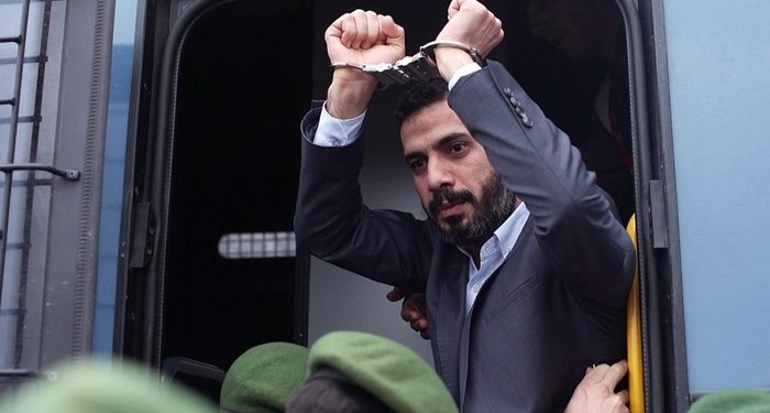 حملة تضامن مع صحفي تركي معتقل كشف قرار تصفية حركة الخدمة