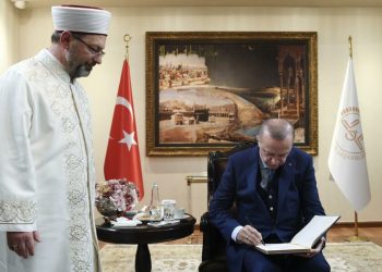 المهمة السرية لرئاسة الشؤون الدينية التركية