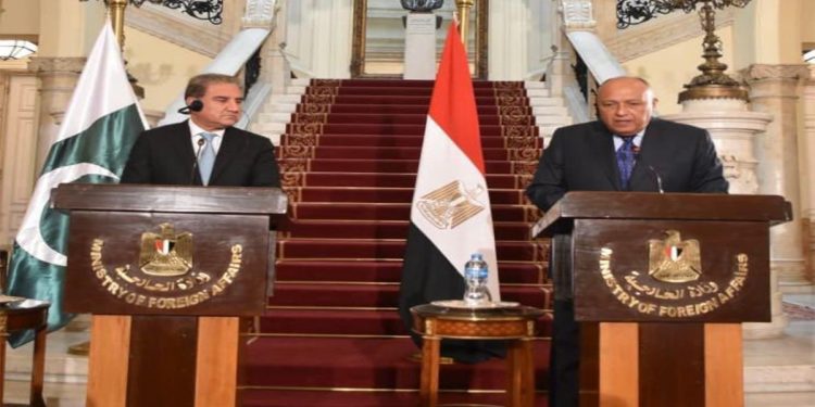 مصر تحاصر تركيا في ليبيا.. القاهرة تخطط لإعادة بعثتها الدبلوماسية إلى طرابلس وبنغازي