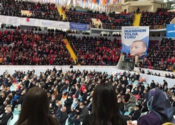 تركيا.. ارتفاع إصابات كورونا مجددًا بعد مؤتمرات أردوغان “المكتظة”