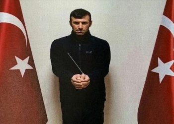 المخابرات التركية تعلن القبض على قيادي كردي في سوريا ونقله إلى أنقرة