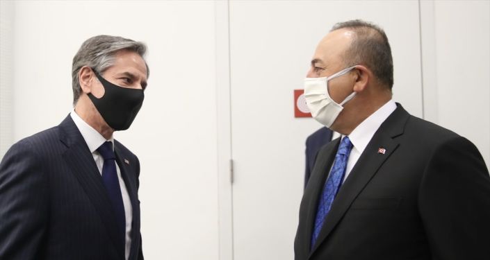 بلينكن يحث تركيا على التخلي عن السلاح الروسي