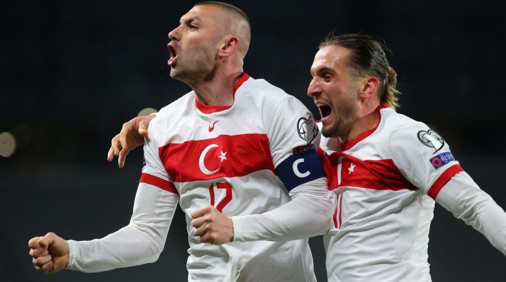 منتخب تركيا يفوز على نظيره الهولندي