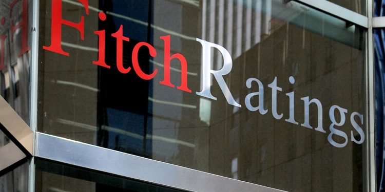 فيتش: قرار أردوغان عزز مخاطر التضخم والتمويل الخارجي في تركيا