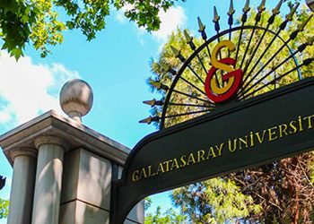 تمديد تصريح عمل أكاديميين فرنسيين في تركيا