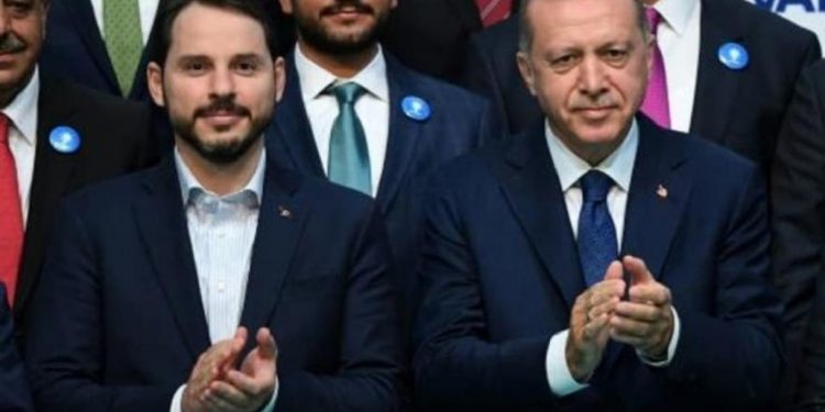أردوغان سيعيد صهره للمشهد ويقيل وزيرين