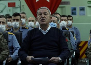 وزير دفاع تركيا يثني على مصر ويعبر عن قلقه من اليونان