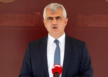 المحكمة الدستورية ترفض إعادة الحصانة البرلمانية إلى جرجرلي أوغلو