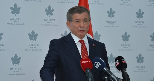 داود أوغلو للإعلام اليوناني: أردوغان يبعد تركيا عن الاتحاد الأوروبي