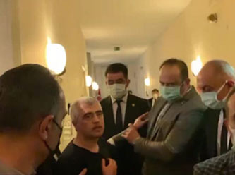 قيادي بالعدالة والتنمية لجرحرلي أوغلو: لن يقبل الله صلاتك!