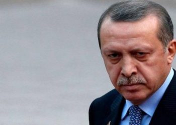 الأتراك يعصون أردوغان بخصوص مدخراتهم