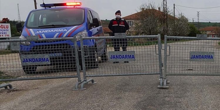 بلغاريا تعتقل 35 لاجئاً قدموا من تركيا وترحلهم