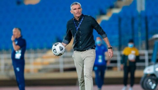 رسميا.. الزمالك يعلن التعاقد مع كارتيرون