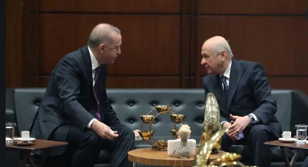 حكومة أردوغان تسخر أجهزتها لتنفيذ مطالب حليفها “المتطرف”