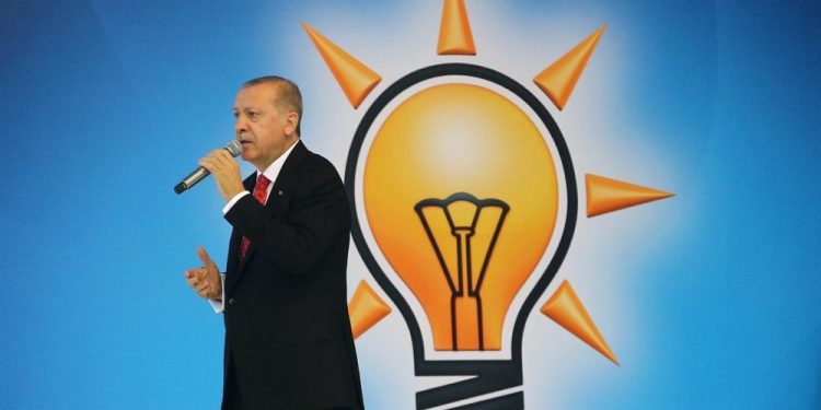 هل يحبط حزب أردوغان مجددًا تحرك المعارضة لدعم الأويغور؟