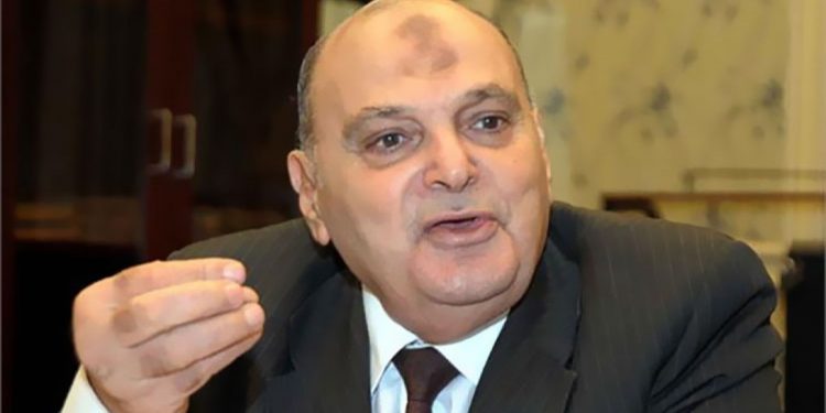 الرئيس المصري ينعي “معلمُه” بالجيش