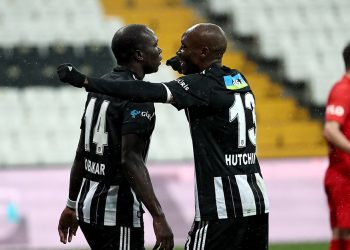 بشكتاش يهزم غازي عنتاب ويتصدر الدوري التركي