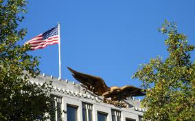 السفارة الأمريكية في مصر تعلن عن مكافأة بالملايين للحصول على معلومات عن “بوسورة”