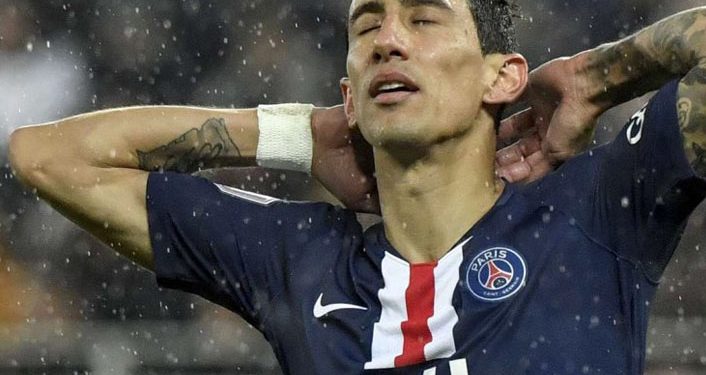 دي ماريا يغادر الملعب أثناء المباراة باكيًا