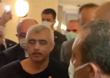 تركيا.. تفاصيل اعتقال جرجرلي أوغلو بـ “البيجامة” من البرلمان!