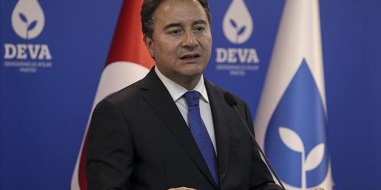 تركيا.. بيان من باباجان بخصوص حزب الشعوب الديمقراطي