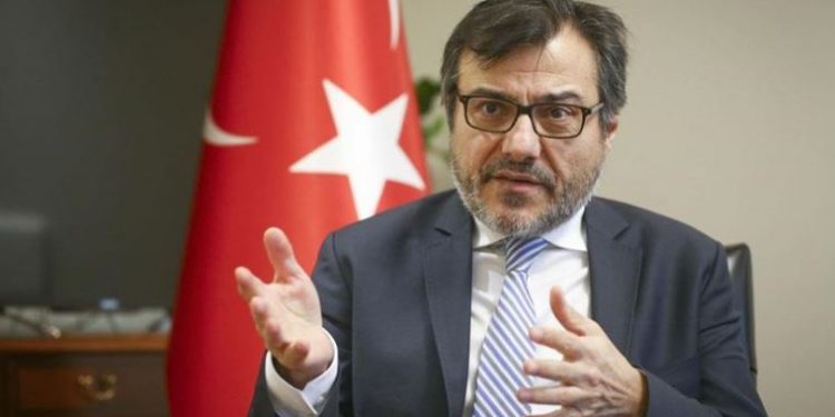 مسؤول بالرئاسة التركية يتحدث عن تفاصيل إقالة رئيس البنك المركزي