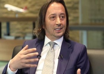 كاتب تركي: أمريكا زودت العمال الكردستاني بأنظمة دفاع جوي!