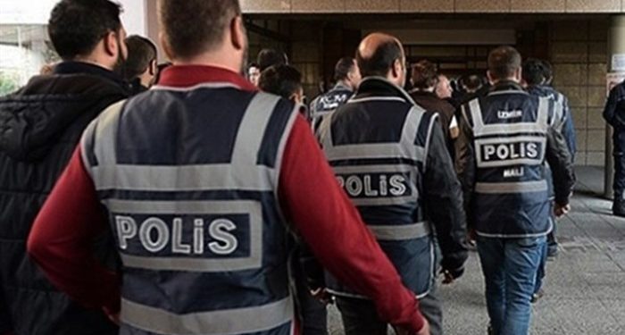 تركيا.. اعتقال 16 عسكريًا في عملية أمنية