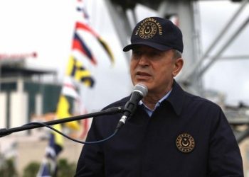 وزير الدفاع التركي يهاجم اليونان