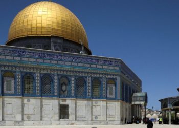 تداعيات قرار عباس تأجيل الانتخابات التشريعية محليًّا ودوليًا