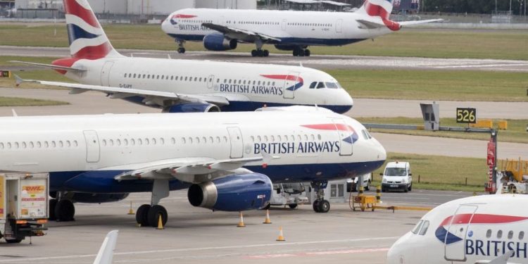 تركيا ترفع الحظر عن المسافرين من المملكة المتحدة