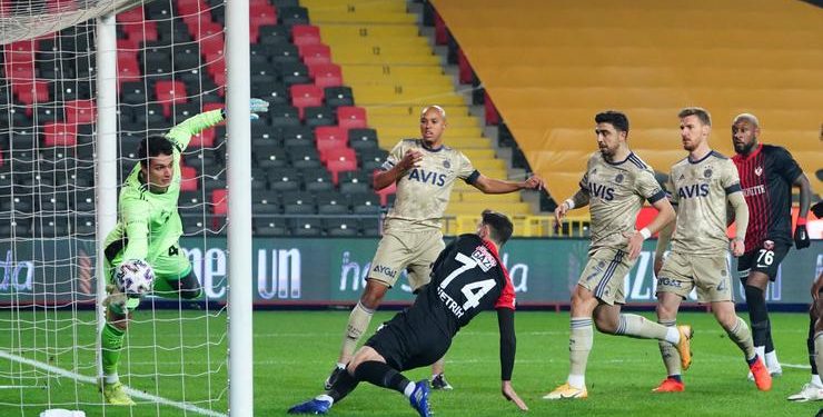 فنربخشه يقسو على غازي عنتاب