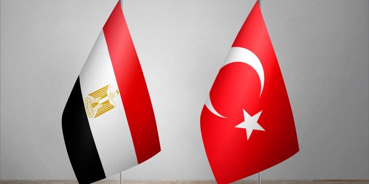 رئيس الوزراء المصري يشكر أردوغان على الجهود التي بذلها خلال رئاسة تركيا الدورية لمجموعة الثماني