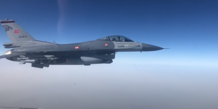 تركيا تعلن مواصلة تدمير “أهداف الإرهابيين” شمال العراق وارتفاع عدد المسلحين “المحيدين”