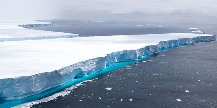 اختفاء أكبر جبل جليدي في العالم