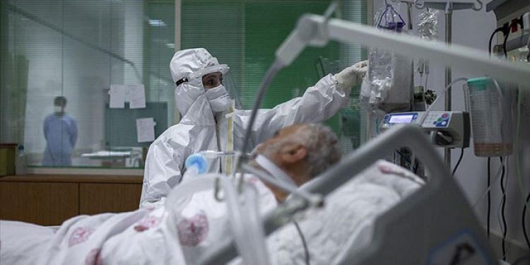 تركيا.. نقل 3 معتقلين مصابين بكورونا إلى العناية المركزة