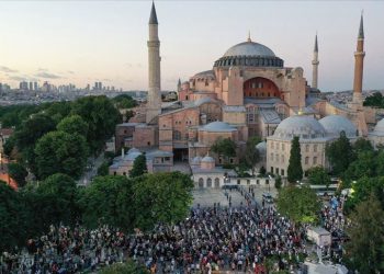 اتهامات أمريكية بارتكاب تركيا انتهاكات جسيمة في الحريات الدينية