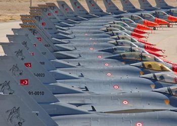 خبير روسي: العقوبات الأمريكية قد تكبل سلاح الجو التركي