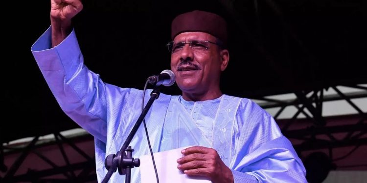 النيجر.. تنصيب محمد بازوم رئيسا للجمهورية