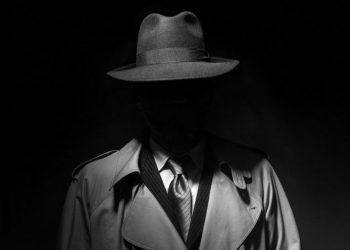 العداوة جنة الجواسيس