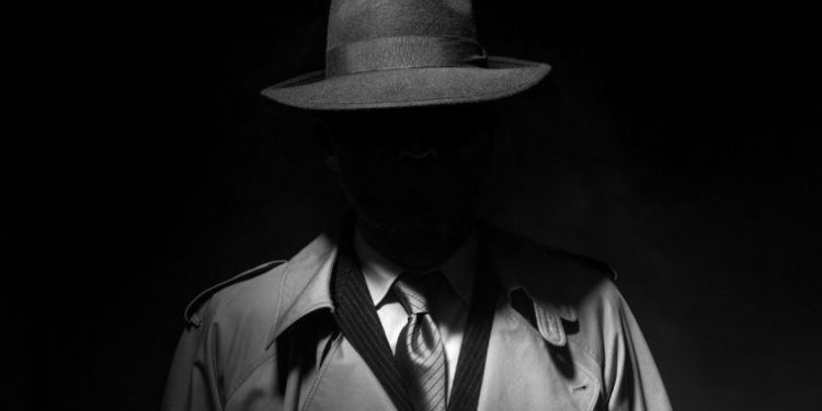 العداوة جنة الجواسيس