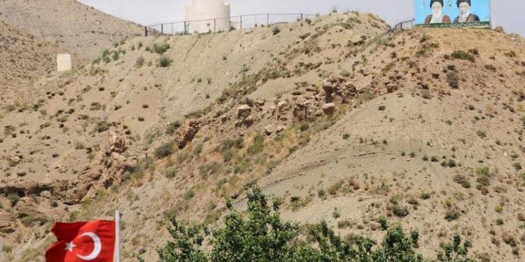 إيران تعلن القضاء على “خلية إرهابية” حاولت التسلل من الحدود التركية