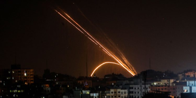 الهدنة بين الفصائل الفلسطينية وإسرائيل.. الموعد والشروط.